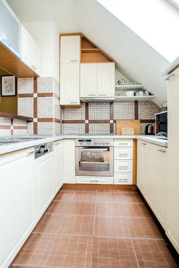 Hollo Apartment - Private Garage - A/C Budapest Kültér fotó